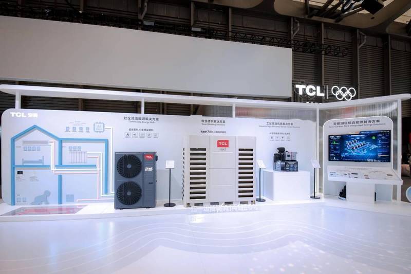  AWE2026展会现场，TCL空调展现智慧健康新格局；从小蓝翼系列产品，到全场景空气解决方案。 家电市场