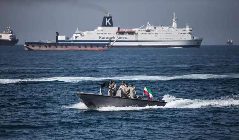  【地缘金融深度】霍尔木兹海峡收费背后的货币博弈：人民币国际化新路径解析 股票财经